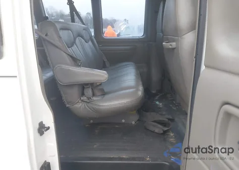 2000 Chevrolet Express z USA, uszkodzony, nr VIN 1GAHG39R4Y1275502